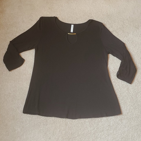 Active USA size Large black tunic top - Picture 7 of 9